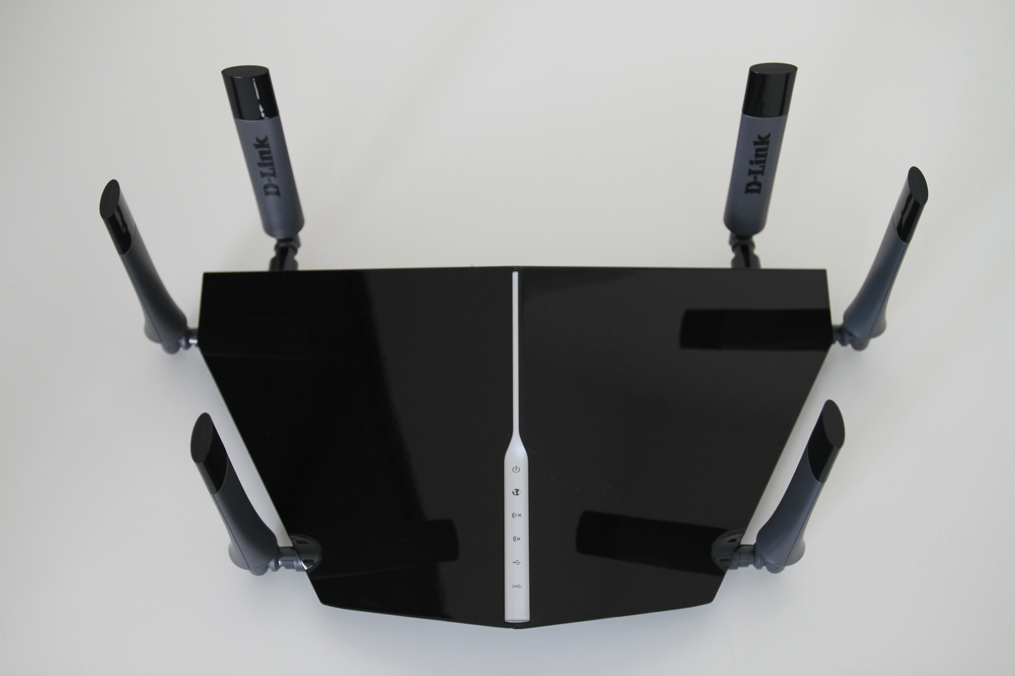 D-Link DIR-890L AC3200 Router Review - Blacktubi.com